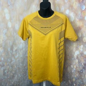 YOUNGLA Superhero Compression Shirt Large Yellow EUC